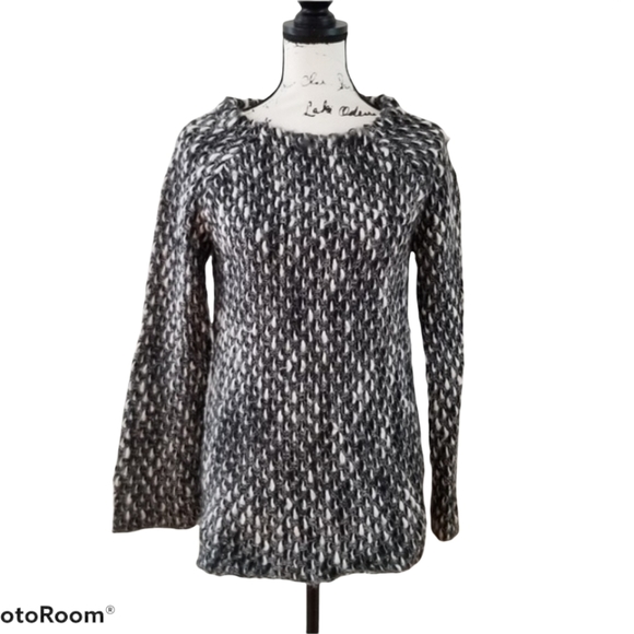 Italian Chunky Comfy Chic Sweater by Gottardi - Picture 1 of 11